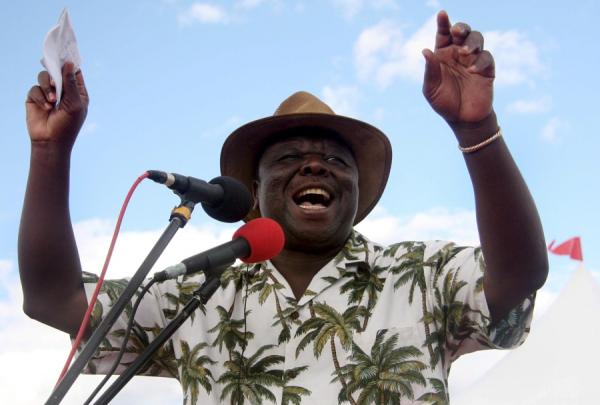 Tsvangirai rejeita acordos com Mugabe