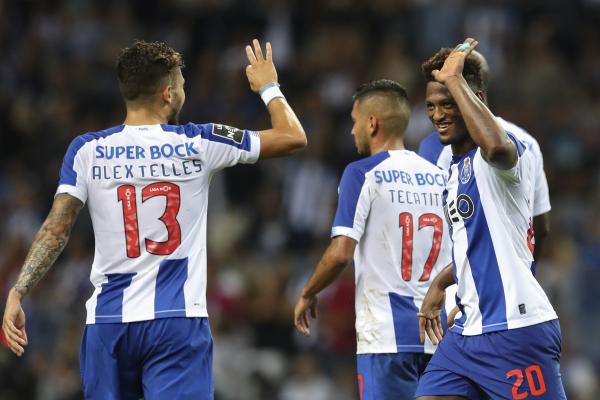 FC Porto vence na receção ao Vitória de Guimarães e sobe a segundo