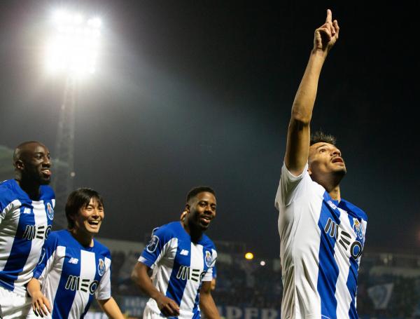FC Porto vence Marítimo e está isolado na liderança da I Liga