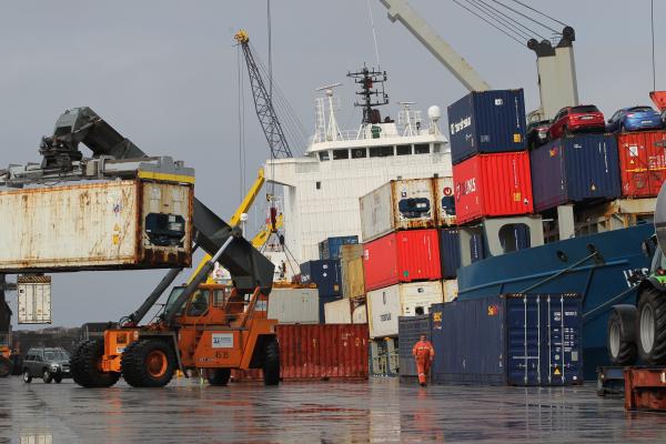 AIP alerta para “sérios prejuízos” com greve nos portos e pede “canal de negociação”
