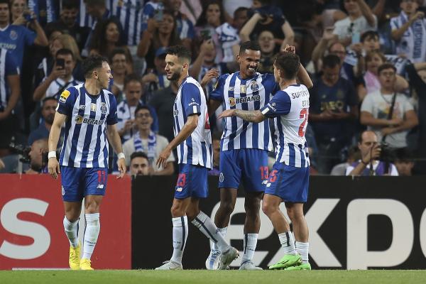 FC Porto vence ‘clássico’ com o Sporting e isola-se no topo da I Liga