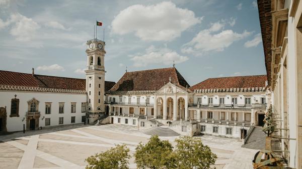 25 Abril: Associação Académica de Coimbra preocupada com desinteresse político dos jovens