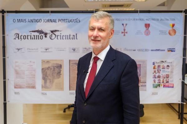 Gouveia e Melo defende uma “grande base aeronaval” e hub digital nos Açores